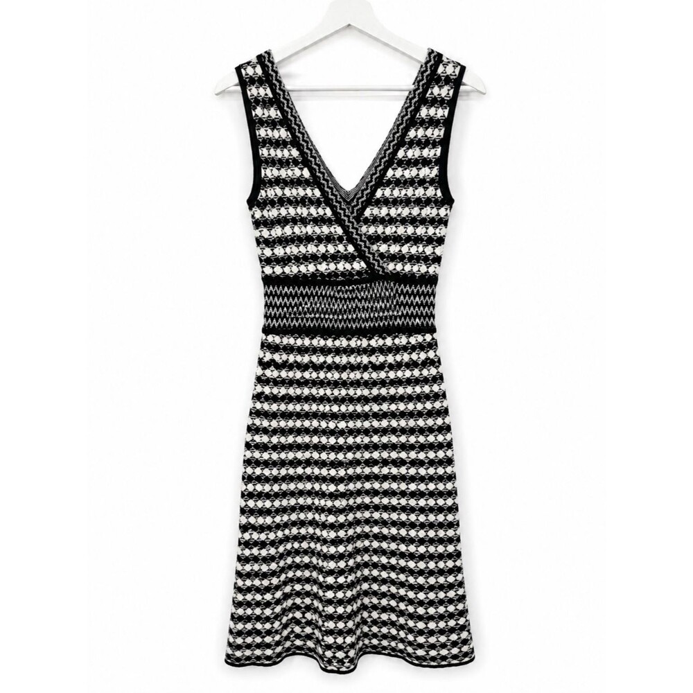Nine West Black White Knit Sweater Dress Sleeveless V-Neck Size Medium Y2k